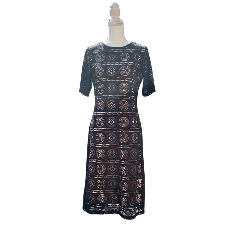 Short-sleeved black dress / Size 8